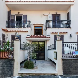 Apartment Ortensia By Wonderful Italy